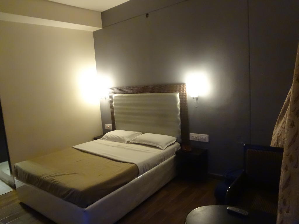 Hotel New Rajdarshan Madikeri Habitación foto