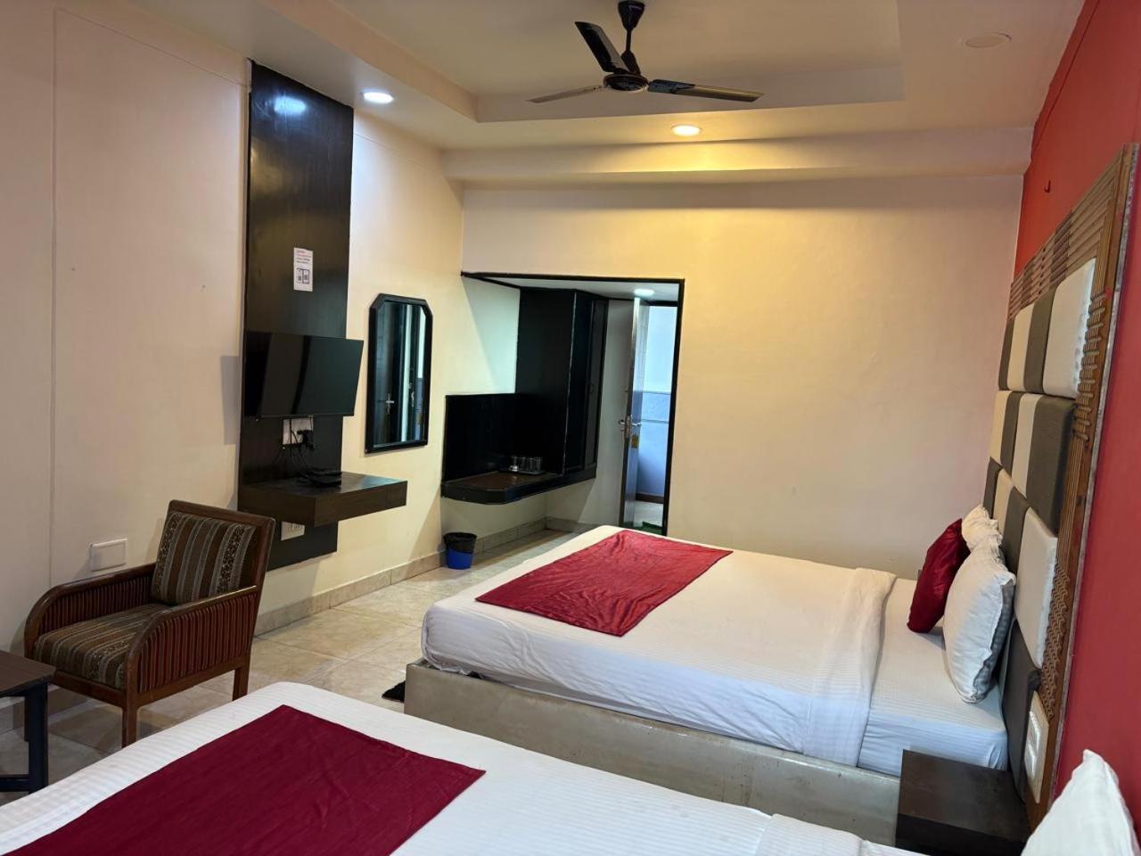 Hotel New Rajdarshan Madikeri Exterior foto