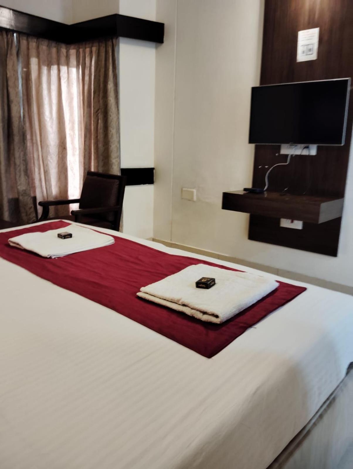Hotel New Rajdarshan Madikeri Exterior foto